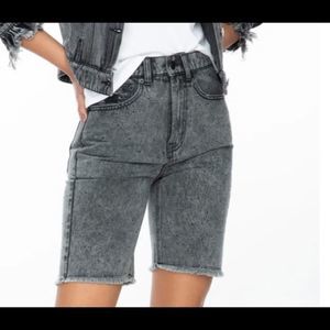 Generation Love Women’s Washed Black Freya Crystal Jean Shorts Size Small